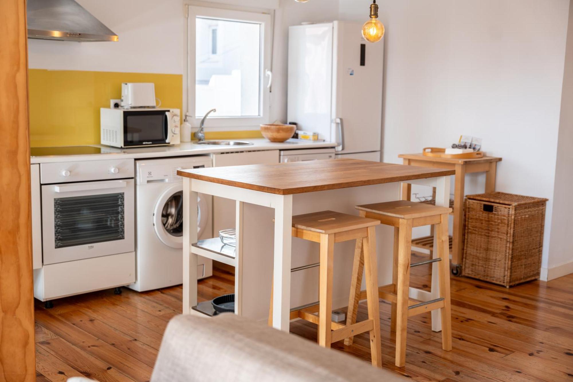 Warm And Inviting, Central Location By Urbanhosting Santander Ngoại thất bức ảnh