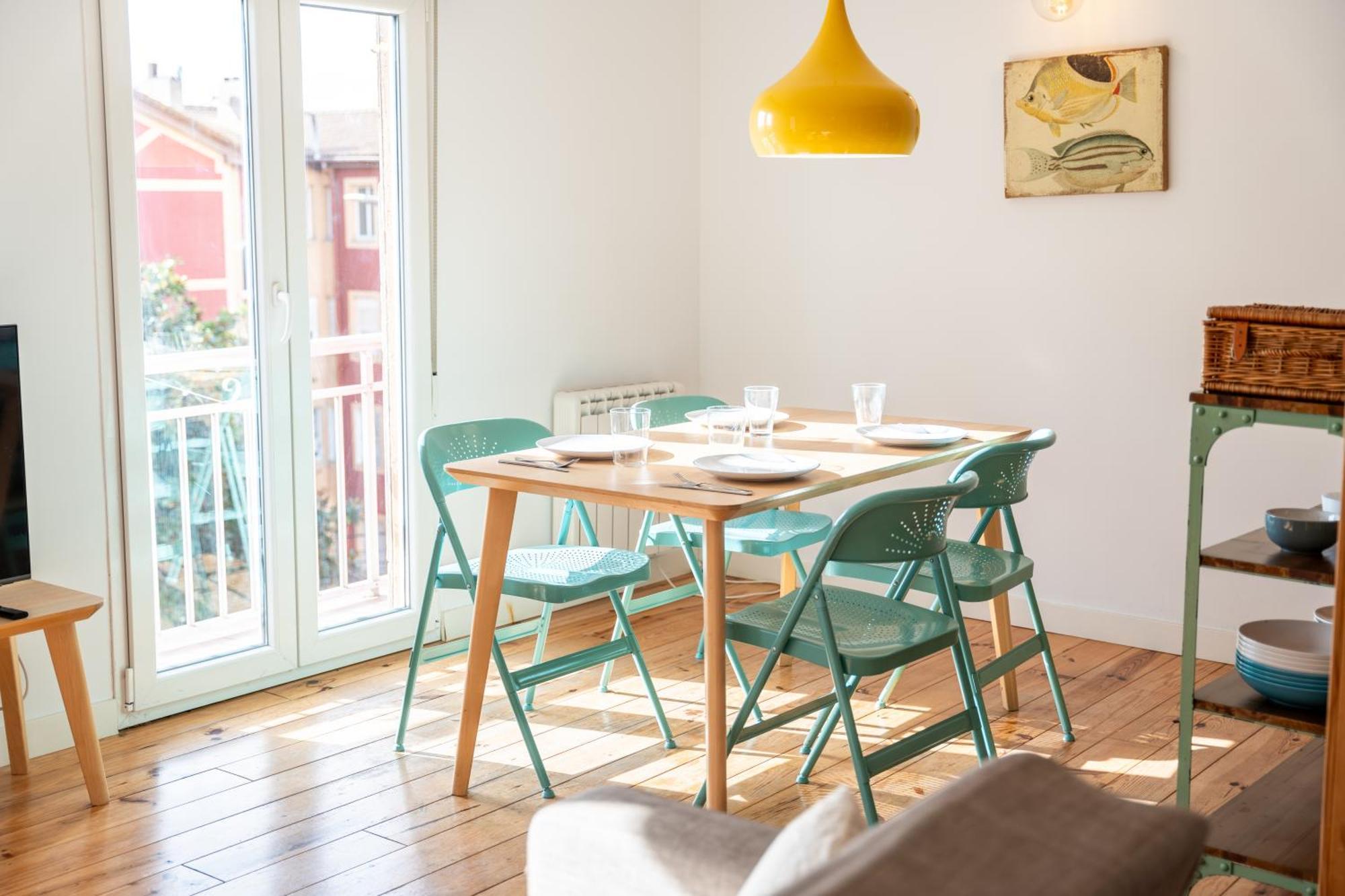 Warm And Inviting, Central Location By Urbanhosting Santander Ngoại thất bức ảnh