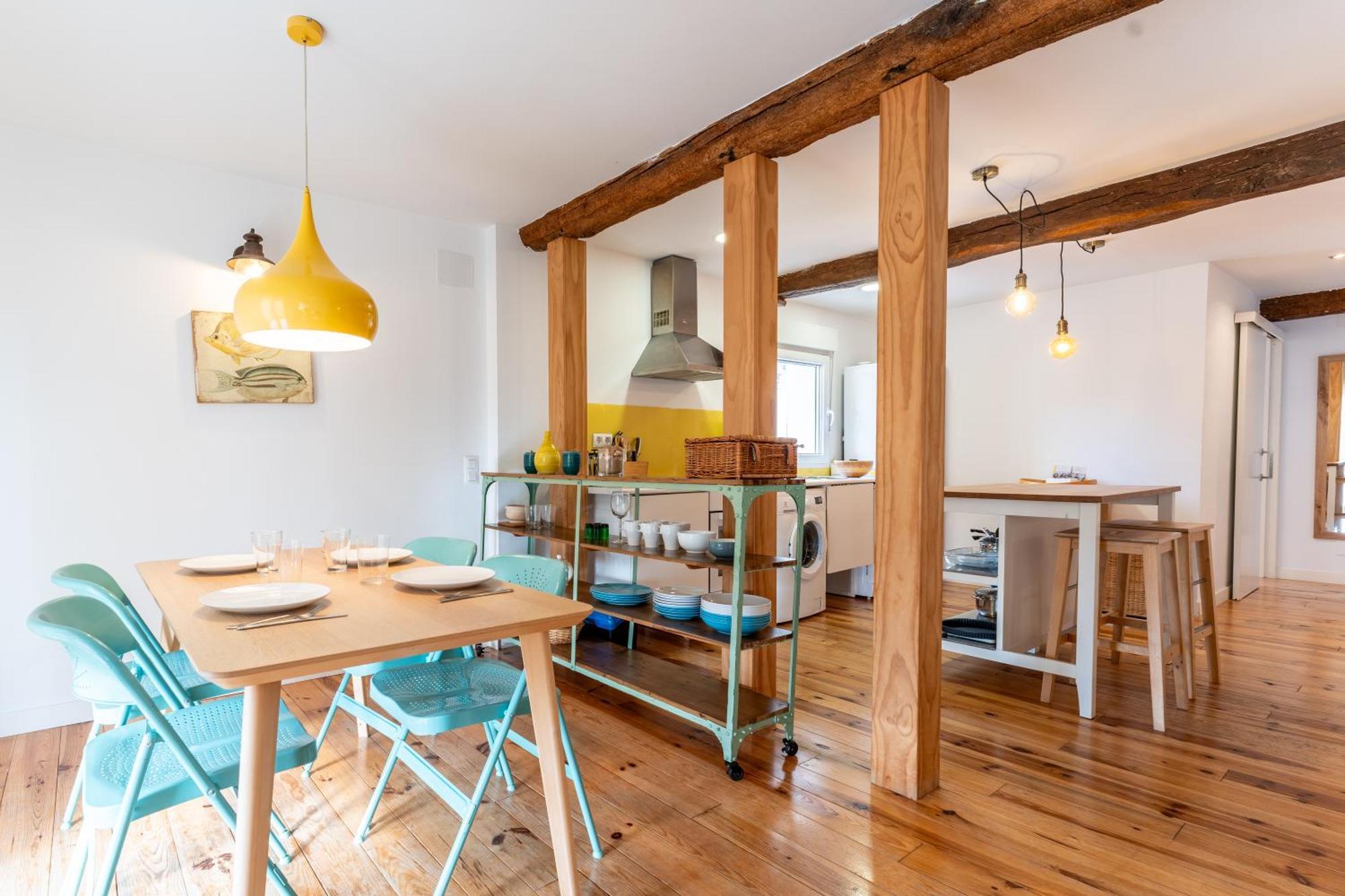 Warm And Inviting, Central Location By Urbanhosting Santander Ngoại thất bức ảnh